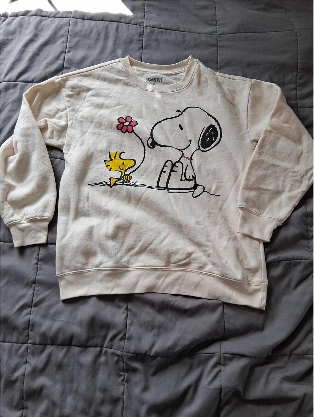 Peanuts Snoopy Woodstock Flower Graphic Sweatshirt Cream Medium Cotton Blend C2